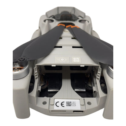 DJI Mini 4 Pro Kameradrohne Flugdrohne - DEFEKT - ERSATZTEILE  SPENDER
