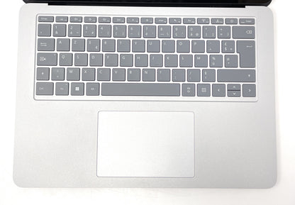 Microsoft Surface Laptop Studio 14,4" i7 16GB RAM 512GB SSD - DEFEKT - ERSATZTEILE  SPENDER