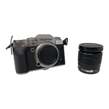 Fujifilm X-T5 Silber Kamera Digitale Kompaktkamera - DEFEKT - ERSATZTEILE  SPENDER