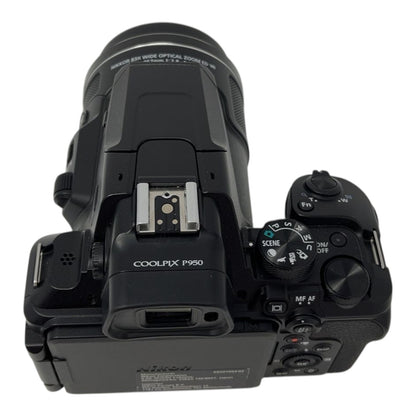 Nikon Coolpix P950 Bridgekamera 16MP Kamera - DEFEKT - ERSATZTEILE  SPENDER
