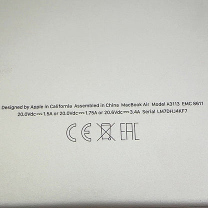 Apple MacBook Air 13" M3 Chip GB RAM 256GB SSD - DEFEKT - ERSATZTEILE  SPENDER
