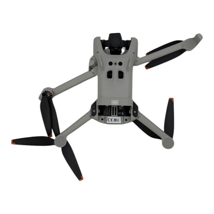 DJI Mini 3 Kameradrohne Flugdrohne Quadrocopter - DEFEKT - ERSATZTEILE  SPENDER