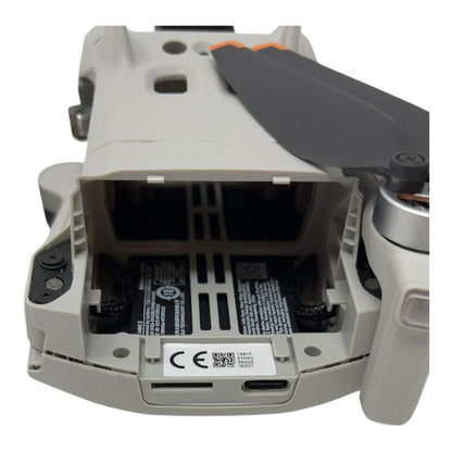 DJI Mini 3 Kameradrohne Flugdrohne Quadrocopter Ersatzteil/Defekt - DEFEKT - ERSATZTEILE  SPENDER