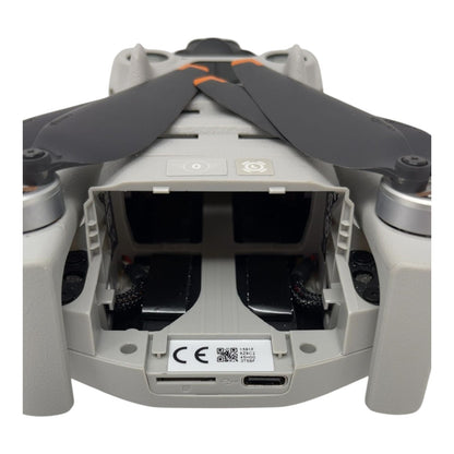DJI Mini 4 Pro Kameradrohne Flugdrohne - DEFEKT - ERSATZTEILE  SPENDER