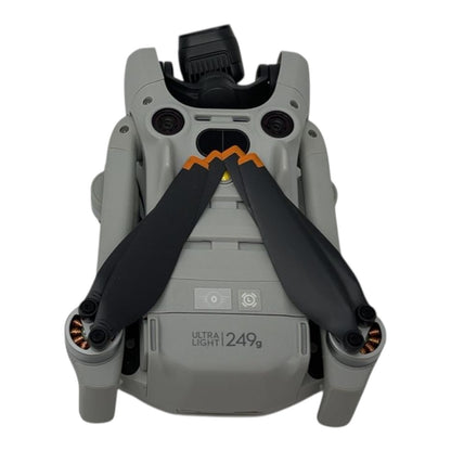 DJI Mini 4 Pro Kameradrohne Flugdrohne - DEFEKT - ERSATZTEILE  SPENDER