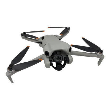 DJI Mini 4 Pro Kameradrohne Flugdrohne - DEFEKT - ERSATZTEILE  SPENDER