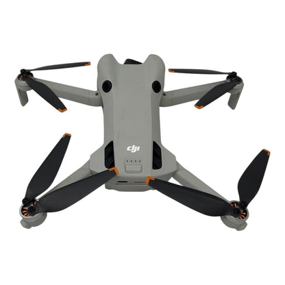 DJI Mini 4 Pro Kameradrohne Flugdrohne - DEFEKT - ERSATZTEILE  SPENDER