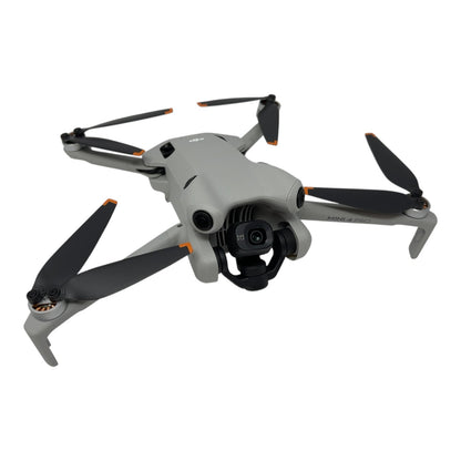 DJI Mini 4 Pro Kameradrohne Flugdrohne - DEFEKT - ERSATZTEILE  SPENDER