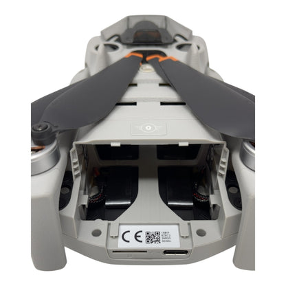 DJI Mini 4 Pro Kameradrohne Flugdrohne - DEFEKT - ERSATZTEILE  SPENDER