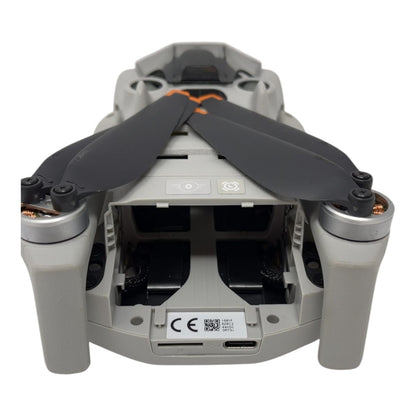 DJI Mini 4 Pro Kameradrohne Flugdrohne - DEFEKT - ERSATZTEILE  SPENDER
