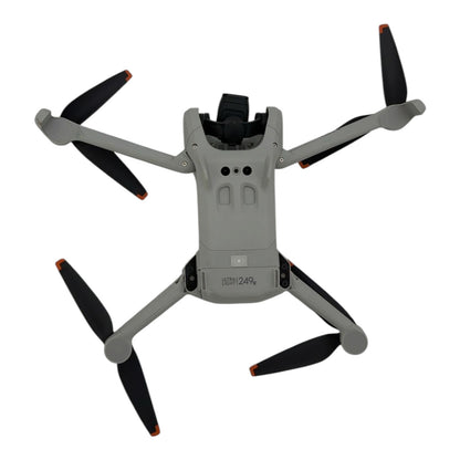 DJI Mini 3 Kameradrohne Flugdrohne Quadrocopter - DEFEKT - ERSATZTEILE  SPENDER