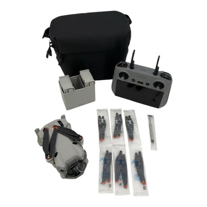 DJI Mini 4 Pro Kameradrohne Flugdrohne Quadrocopter - DEFEKT - ERSATZTEILE  SPENDER