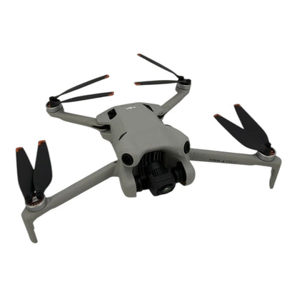 DJI Mini 4 Pro Kameradrohne Flugdrohne Quadrocopter - DEFEKT - ERSATZTEILE  SPENDER