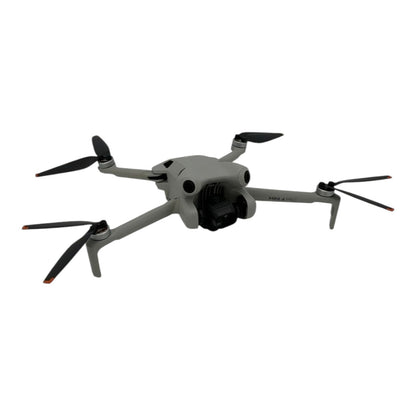DJI Mini 4 Pro Kameradrohne Flugdrohne Quadrocopter - DEFEKT - ERSATZTEILE  SPENDER